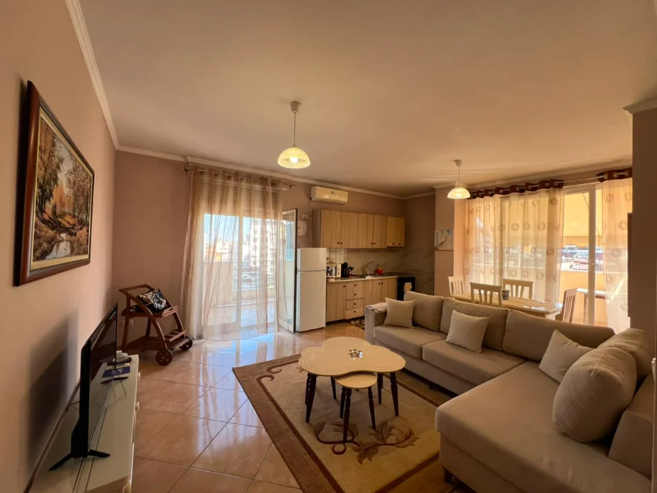 Tirane, jepet me qera apartament 1+1+Ballkon Kati 6, 75 m² 550 € (Rruga Tefta Tashko Koco)