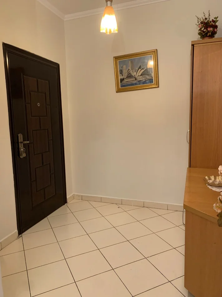 Tirane, jepet me qera apartament 2+1 Kati 5, 90 m² 450 € (Astir)
