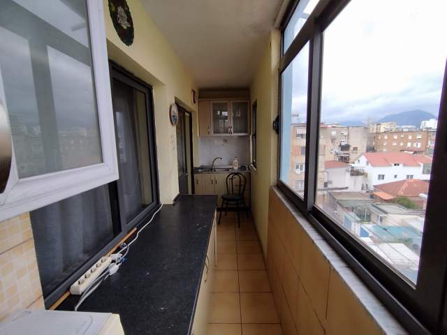 Tirane, shitet apartament 2+1 Kati 6, 75 m² 80.000 Euro (Gjimnazi Partizani)