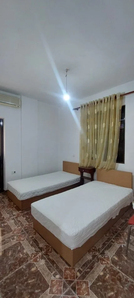 Tirane, jepet me qera apartament 3+1 Kati 4, 120 m² 650 € (Rruga 5 Maji)