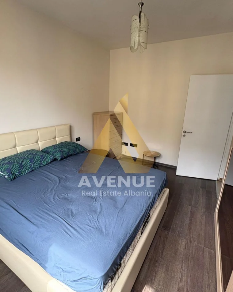 Tirane, jepet me qera apartament 2+1+Ballkon Kati 6, 78 m² 650 € (Rruga Petro Nini)