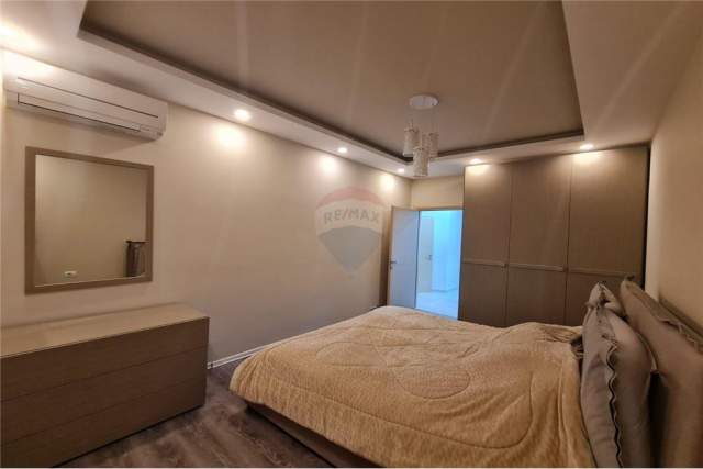 Tirane, jepet me qera apartament 2+1 Kati 3, 120 m² 600 Euro (Kopshti Botanik)