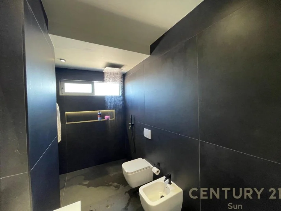 Vlore, shes apartament+verande | Penthouse 2+1 Kati 11, 206 m² 350.000 € (skele)