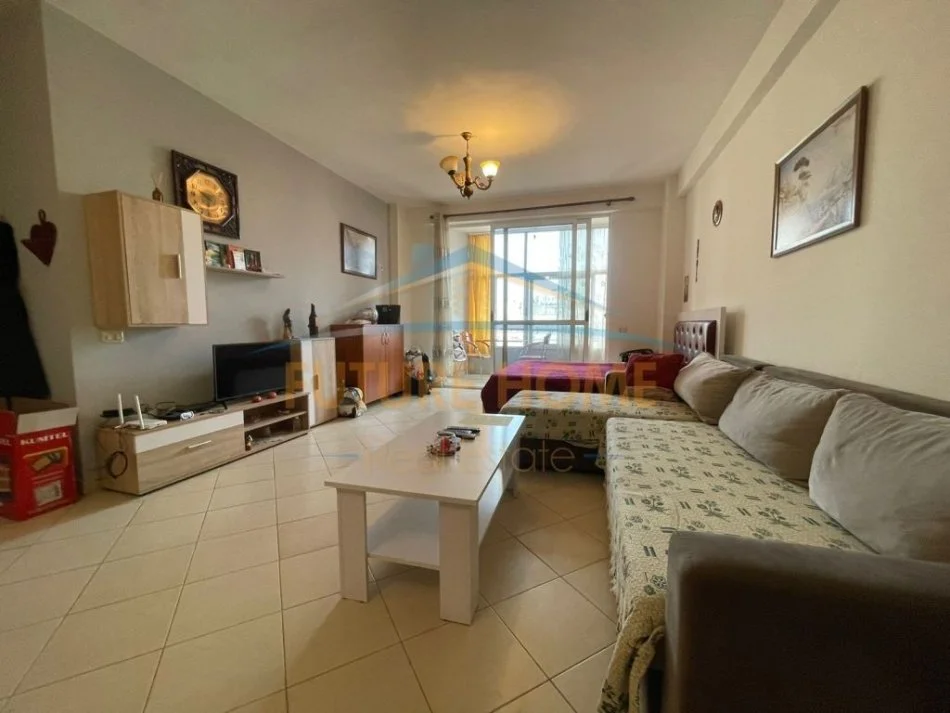 Tirane, shitet garsonier 1+1 Kati 7, 58 m² 75.000 € (UNAZA E RE)