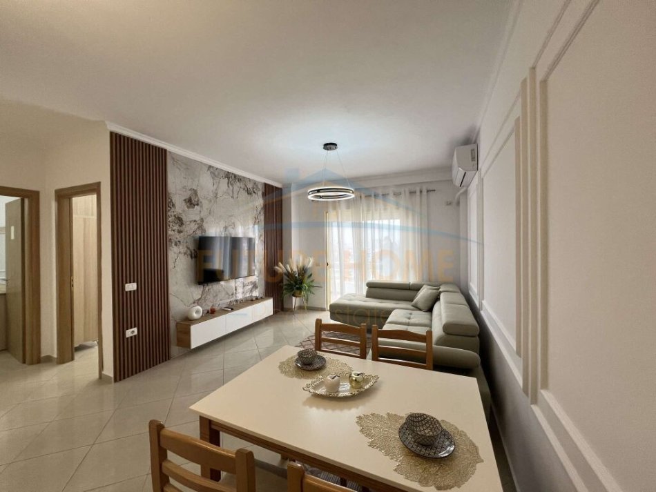 Tirane, shes apartament 2+1 Kati 8, 97 m² 143.000 € (UNAZA RE)   UNA48606