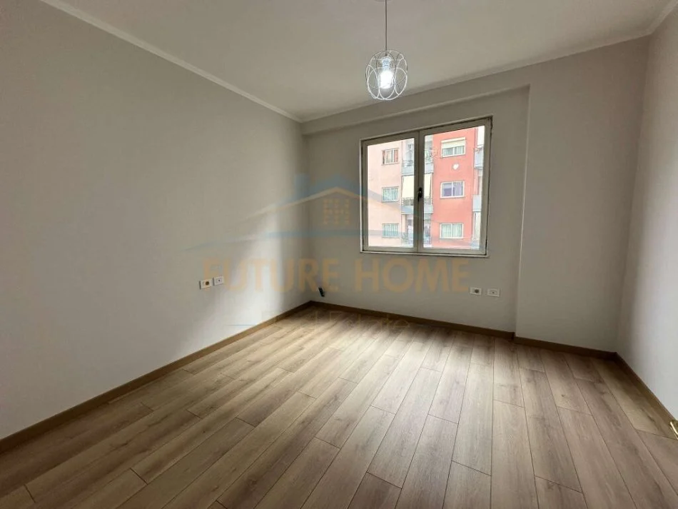 Shitet, Apartament 2+1, Yzberisht. UNA49051