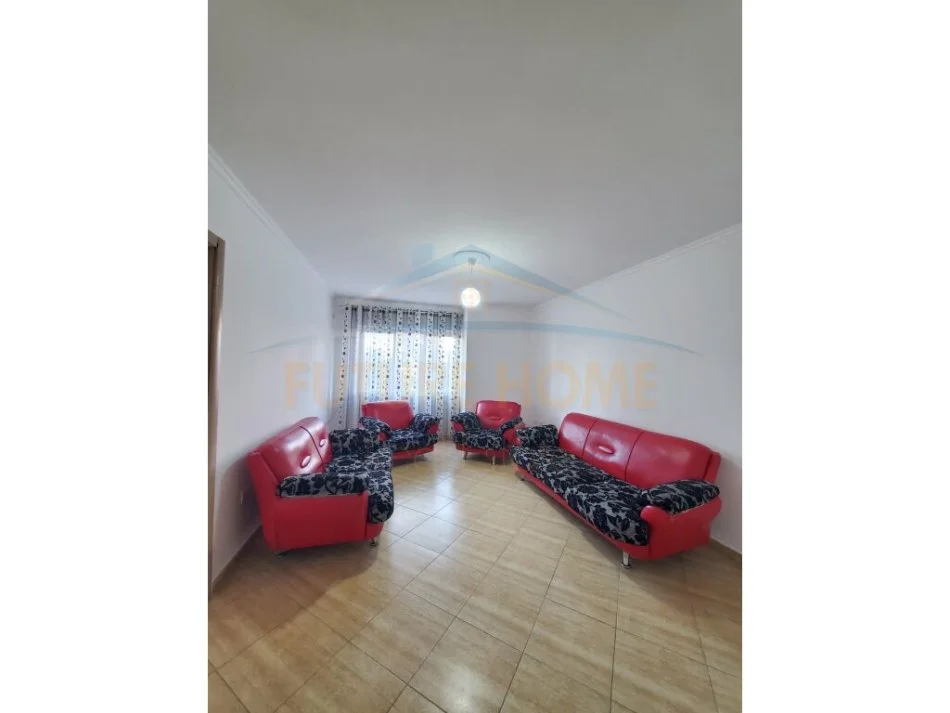 Tirane, shitet apartament 1+1 , 80 m² 92.000 € (Fresku)