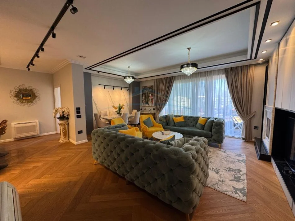 Tirane, jepet me qera apartament 2+1 Kati 5, 124 m² 1.999 € (Liqeni i Thate)