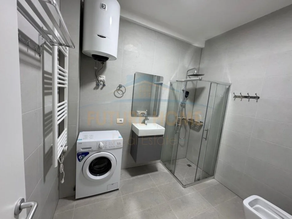 Durres, shitet 1+1+Ballkon Kati 9, 85 m² 115.000 € (Plazh Iliria, Durres)