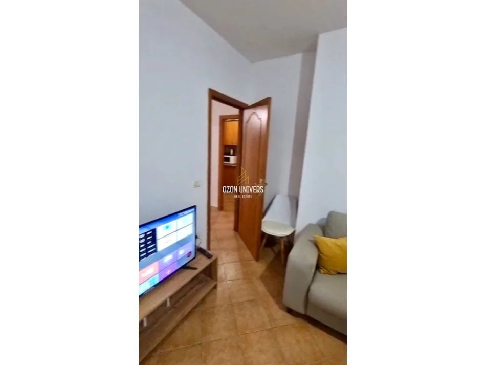Tirane, shitet apartament 3+1 Kati 2, 128 m² 145.000 € (Fresku)