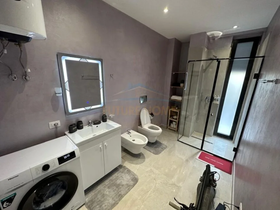 Tirane, shitet apartament 1+1 Kati 1, 69 m² 196.000 € (prane Shkolles se Kuqe, AREA49257)