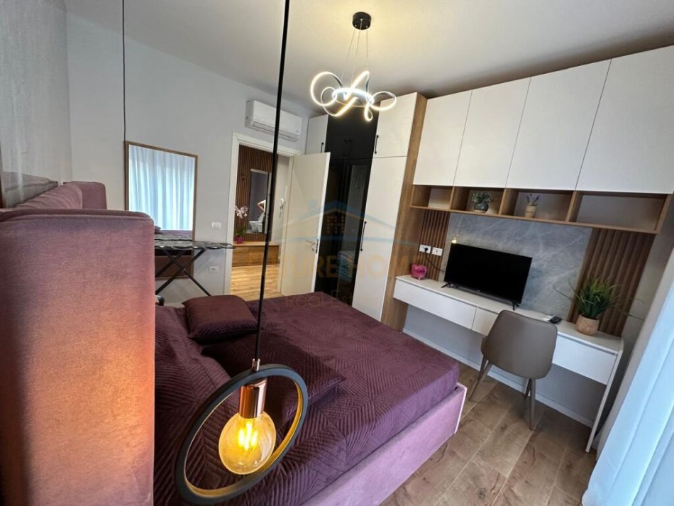 Tirane, shitet apartament 1+1+Aneks+Ballkon Kati 1, 69 m² 196.000 € (Shkolla e Kuqe)