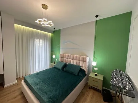 Tirane, shitet apartament 1+1 Kati 1, 68 m² 195.000 € (prane Shkolles se Kuqe, AREA49260)