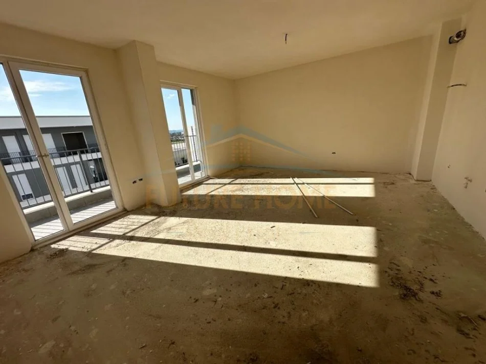 Shitet, Apartament 2+1 në Kompleksin Univers City, Tiranë UNA49277