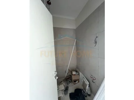 Tirane, shitet apartament 2+1 Kati 1, 111 m² (Rruga e Dajtit)