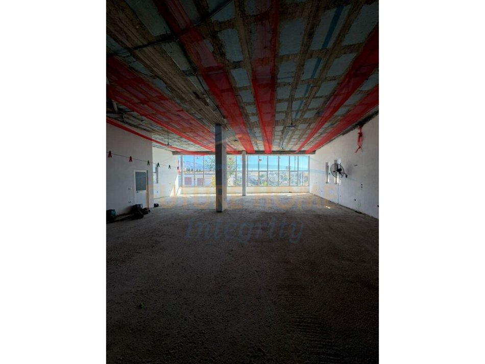 Tirane, shitet Kati 0, 491 m² 270.000 € (Babrru)