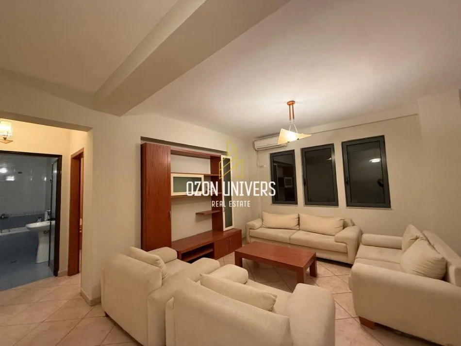 Tirane, jepet me qera apartament 2+1 Kati 6, 120 m² 800 € (Ish Parku)