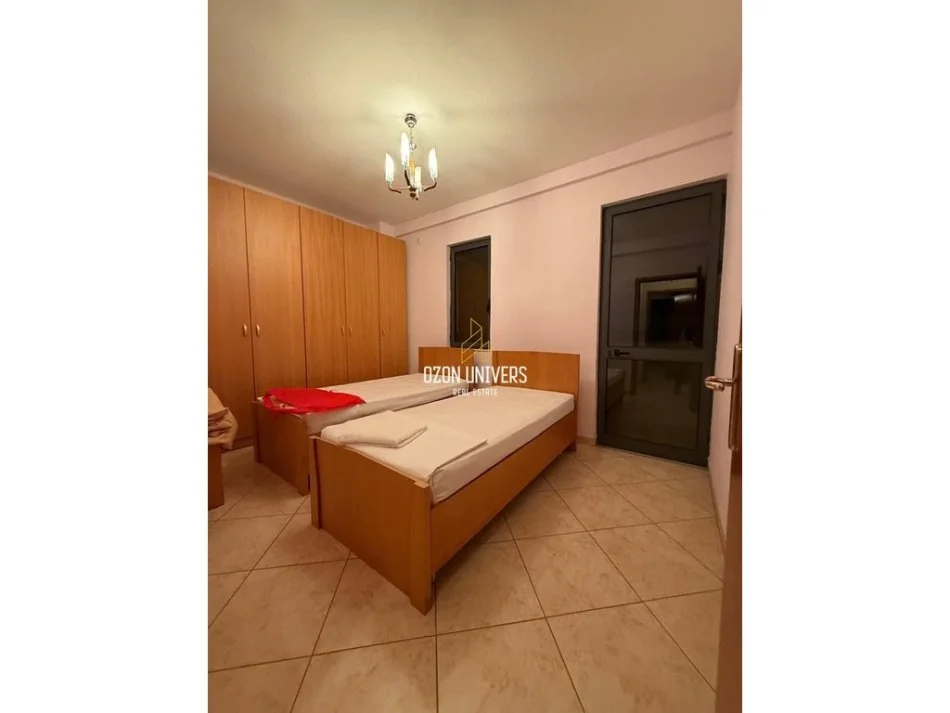 Tirane, jepet me qera apartament 2+1 Kati 6, 120 m² 800 € (Ish Parku)