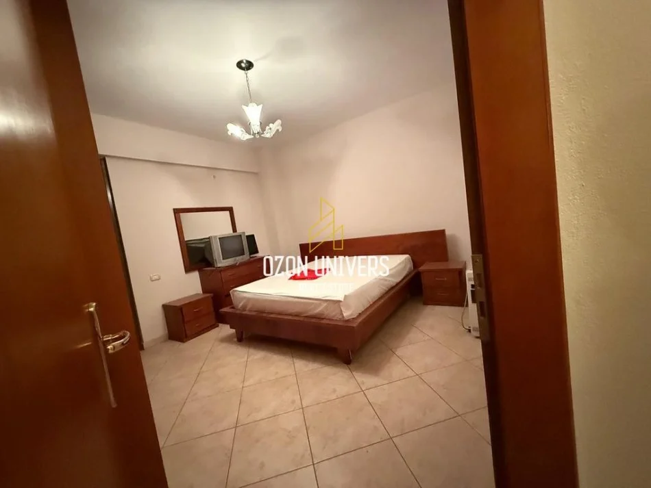 Tirane, jepet me qera apartament 2+1 Kati 6, 120 m² 800 € (Ish Parku)