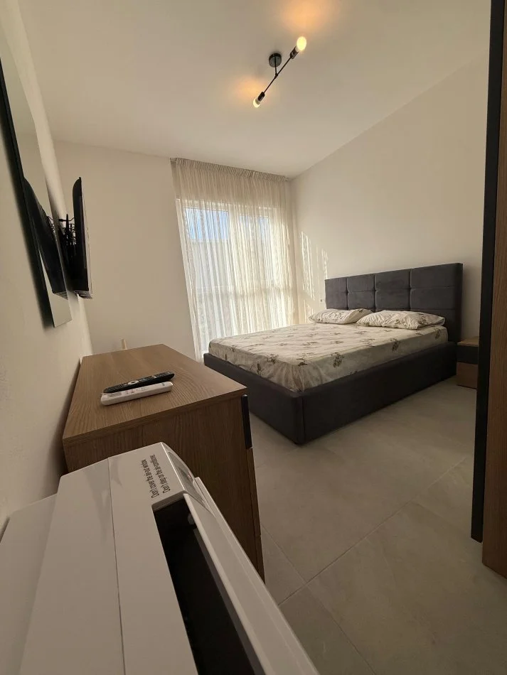 Tirane, jepet me qera 2+1+Ballkon Kati 1, 84 m² 550 € (Tek Univers City)