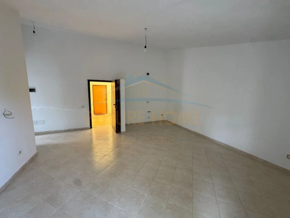 Durres, shitet apartament 1+1+Ballkon Kati 3, 75 m² 150.000 € (Qerret,Kavaje)