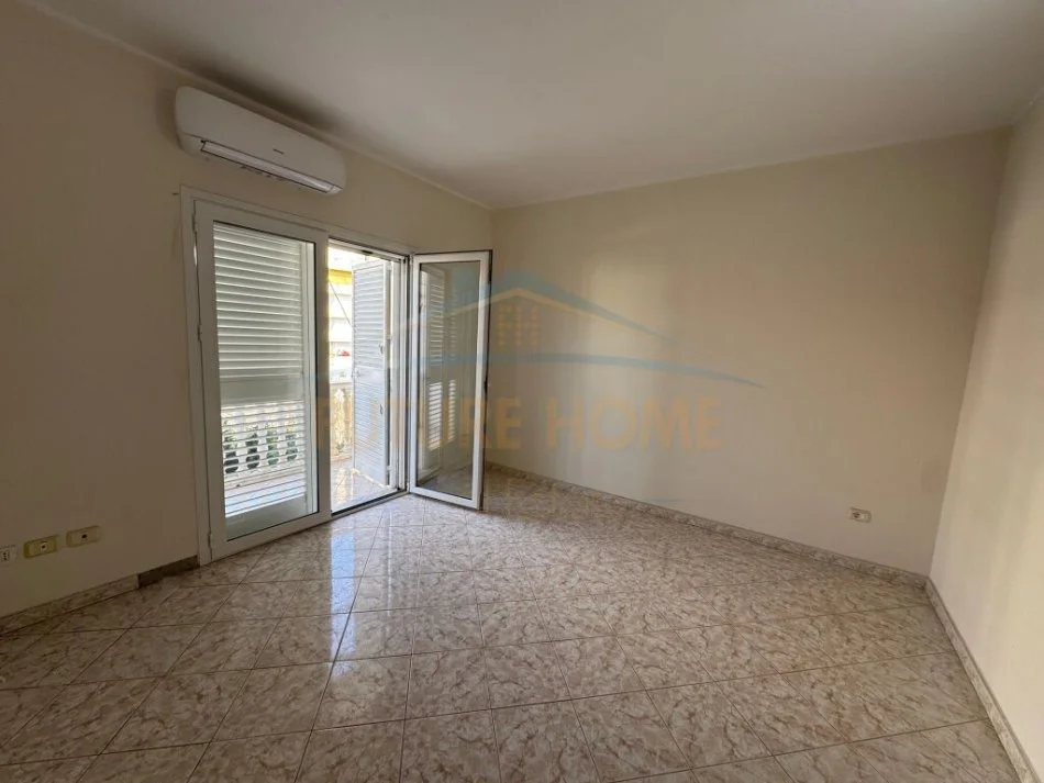 Durres, shitet apartament 1+1+Ballkon Kati 3, 55 m² 62.000 € (plazh lliria)