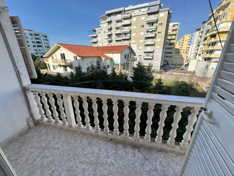 Durres, shitet apartament 1+1+Ballkon Kati 3, 55 m² 62.000 € (plazh lliria)