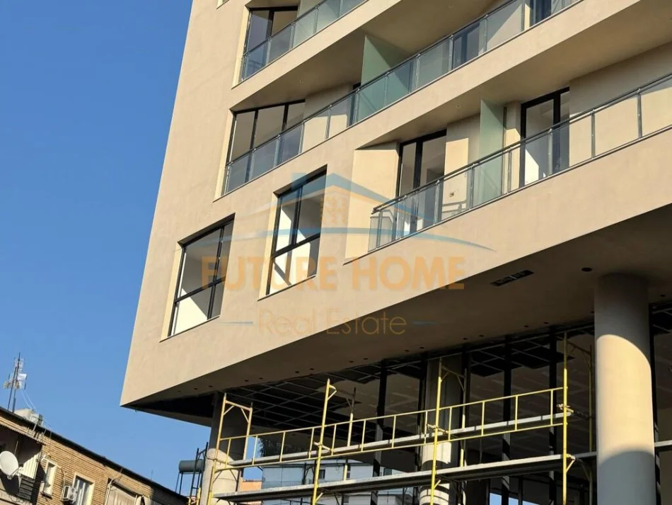 Tirane, shitet ambjent biznesi Kati 1, 171 m² 517.000 € (RRUGA MINE PEZA)