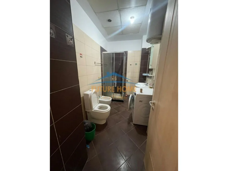 Tirane, jepet me qera apartament 2+1 Kati 5, 104 m² 600 € (Rruga e Kavajes)