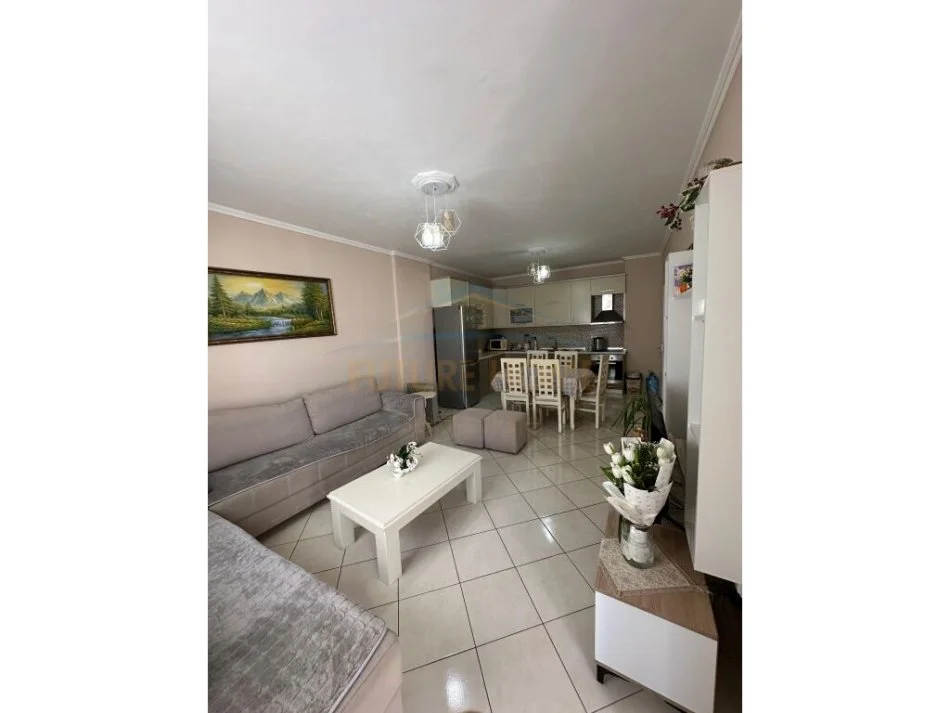 Tirane, shitet apartament 2+1 Kati 2, 100 m² 138.000 € (Unaza e re)