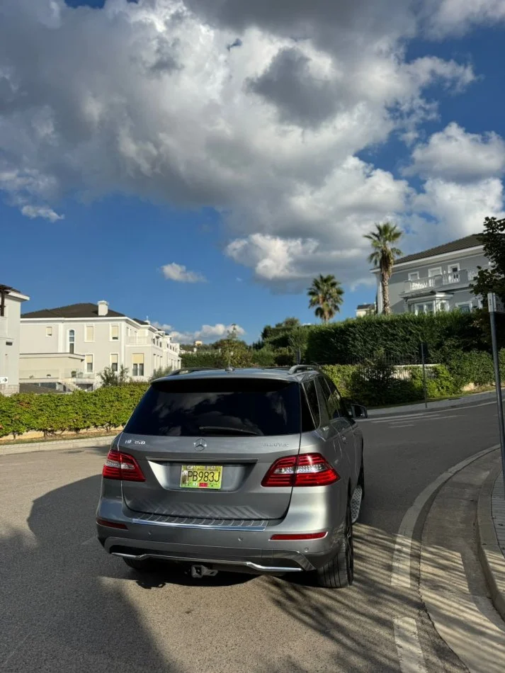 Tirane, shitet makine Mercedez benz Nafte, kafe automatik 270.000 km 13.999 €