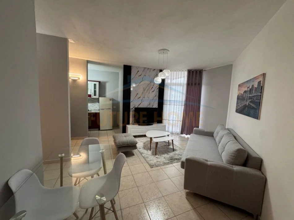 Durres, shitet apartament 1+1+Ballkon Kati 7, 65 m² 75.000 € (plazh hekurudha)