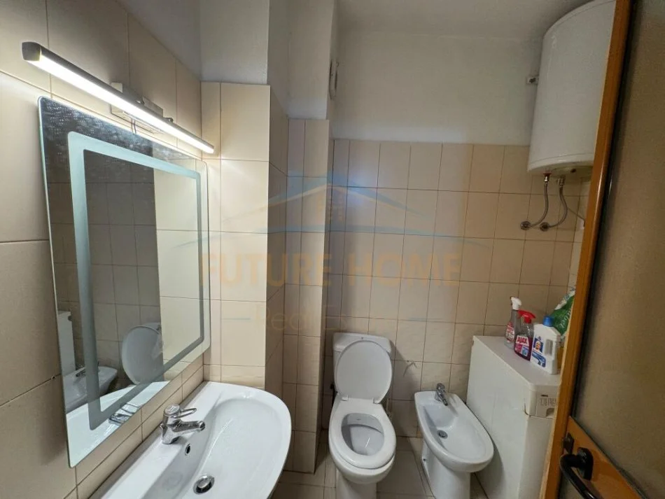 Durres, shitet apartament 1+1+Ballkon Kati 7, 65 m² 75.000 € (plazh hekurudha)