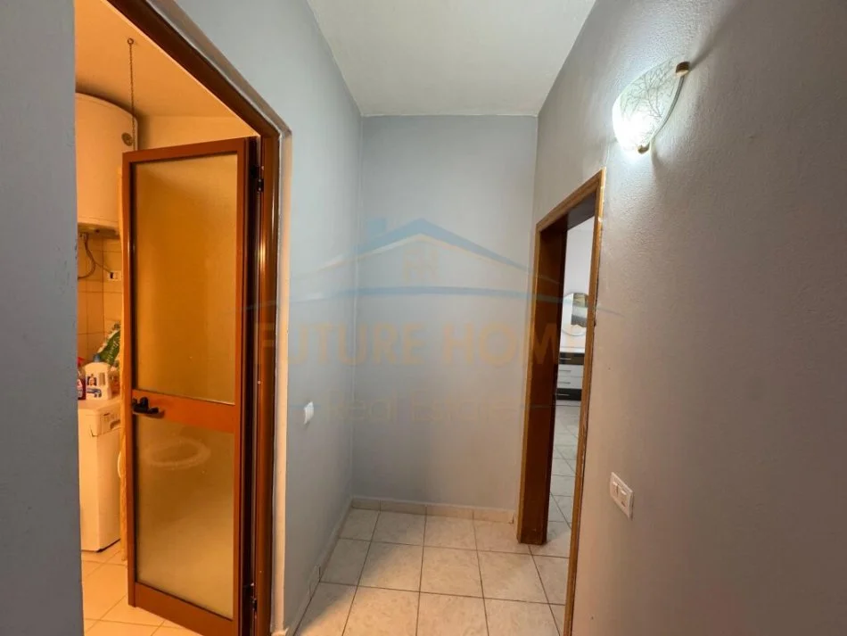 Durres, shitet apartament 1+1+Ballkon Kati 7, 65 m² 75.000 € (plazh hekurudha)