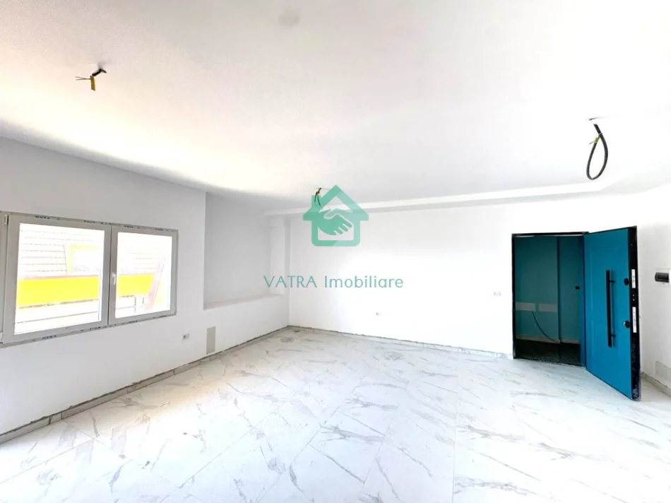 Tirane, shitet apartament 2+1 Kati 4, 95 m² 160.000 € (Liqeni i Farkës)