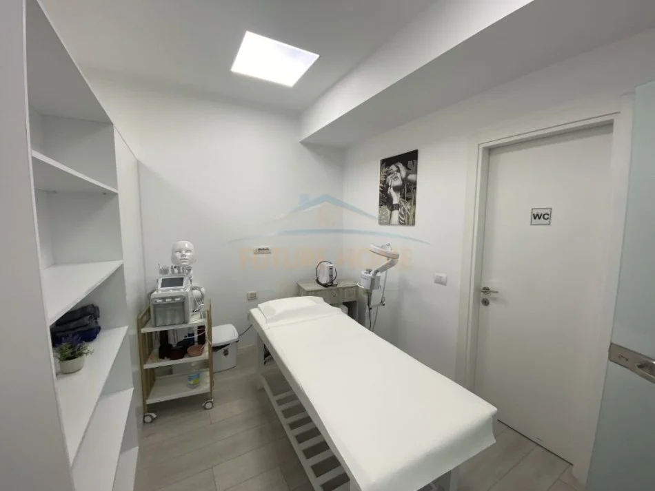 Tirane, shitet ambjent biznesi Kati 6, 85 m² 30.000 € (Blloku)