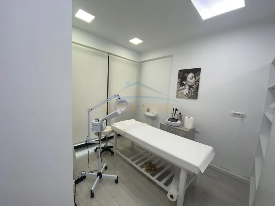 Tirane, shitet ambjent biznesi Kati 6, 85 m² 30.000 € (Blloku)