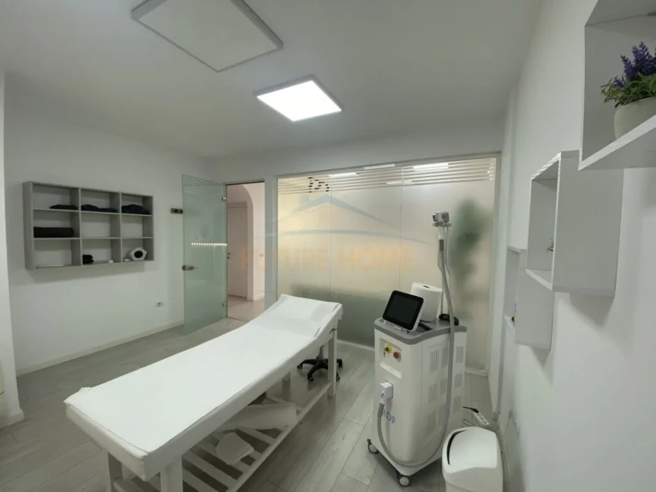 Tirane, shitet ambjent biznesi Kati 6, 85 m² 30.000 € (Blloku)