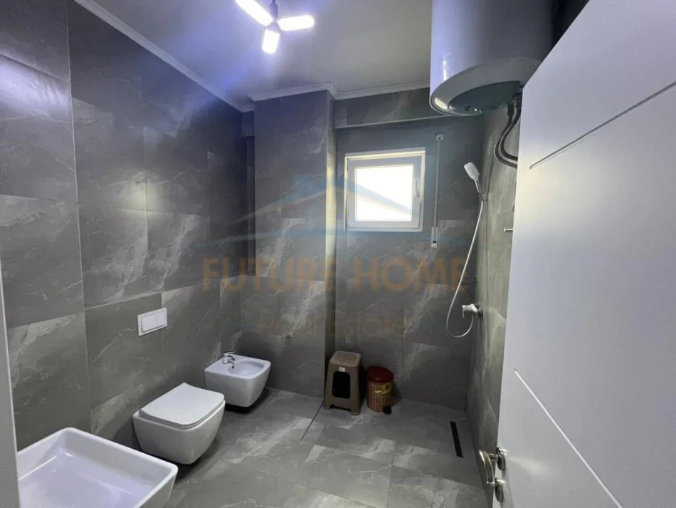 Tirane, shitet apartament 2+1 Kati 2, 103 m² 193.000 € (porcelan)