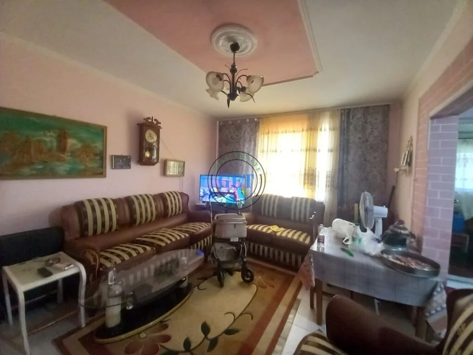 Durres, shitet apartament 1+1+Ballkon Kati 1, 64 m² 58.000 € (Pran shkolles "Qemal Mici")