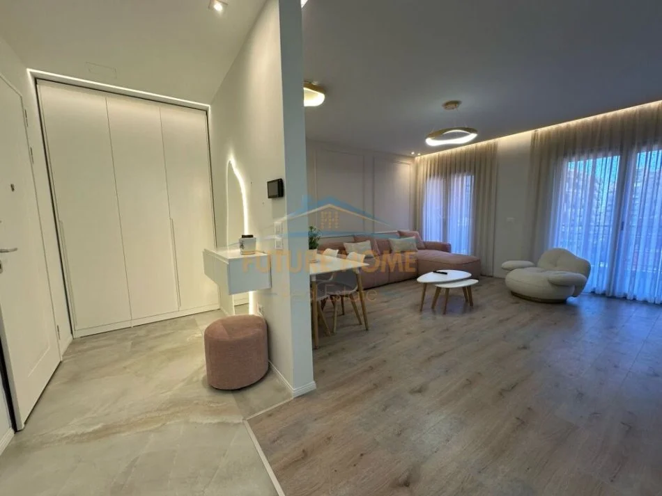 Tirane, jepet me qera apartament 2+1 Kati 2, 119 m² 1.350 € (Rruga e Kavajes)
