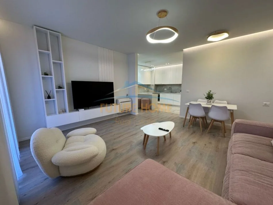 Tirane, jepet me qera apartament 2+1 Kati 2, 119 m² 1.350 € (Rruga e Kavajes)