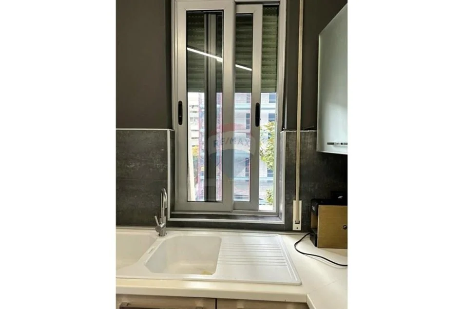 Tirane, jepet me qera apartament 1+1+Ballkon , 60 m² 620 € (Medar Shtylla)