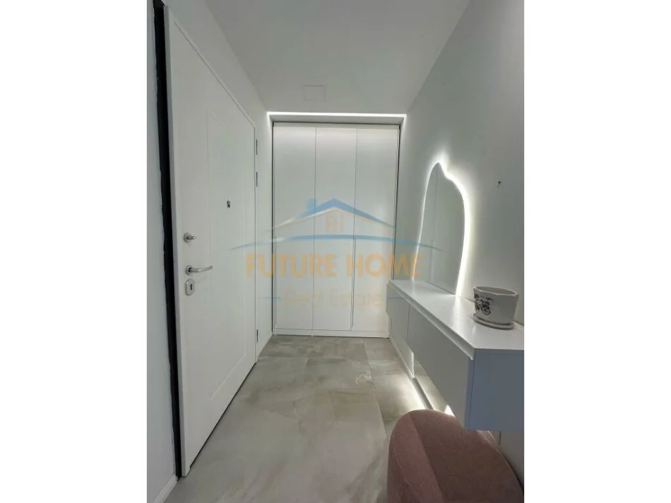 Tirane, jepet me qera apartament 2+1 Kati 4, 119 m² 1.350 € 
