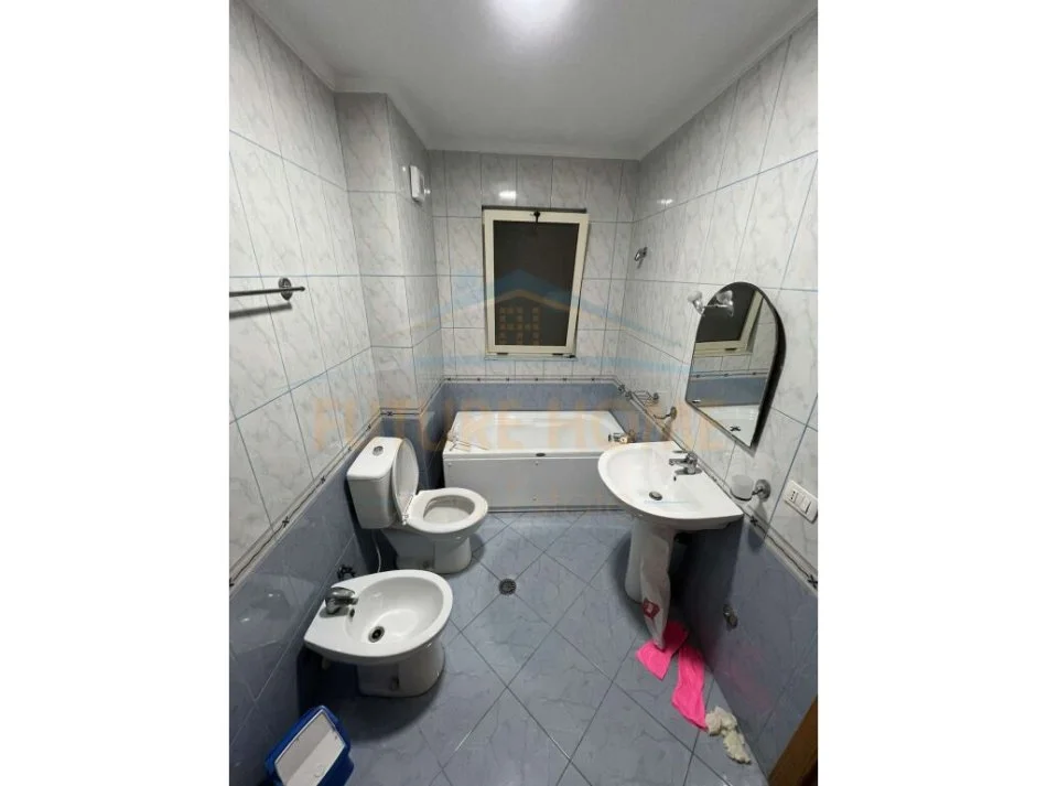 Tirane, shitet apartament 2+1 Kati 1, 94 m² 127.000 € (unaza e re)