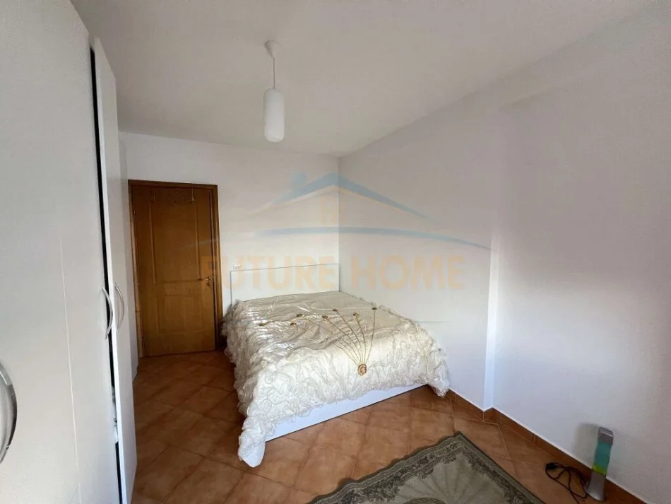 Tirane, shitet apartament 2+1 Kati 1, 94 m² 127.000 € (Unaza e re)