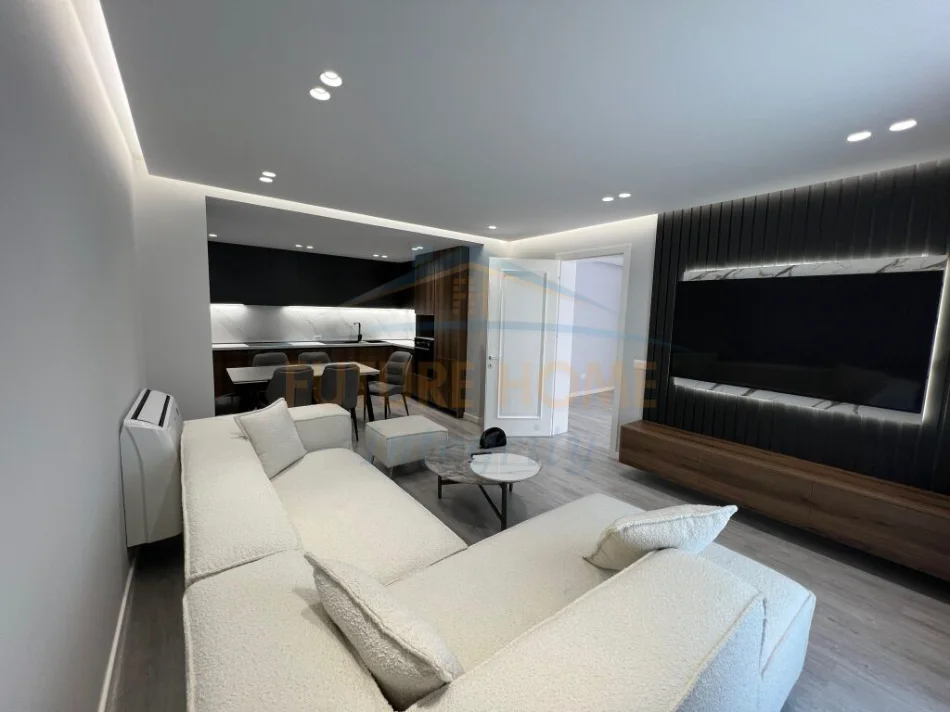 Tirane, jepet me qera apartament 2+1 Kati 1, 130 m² 1.000 € (Ambasada Turke)