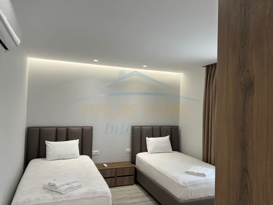 Tirane, jepet me qera apartament 2+1 Kati 0, 130 m² 1.000 € (Ambasada Turke, Tiranë.)