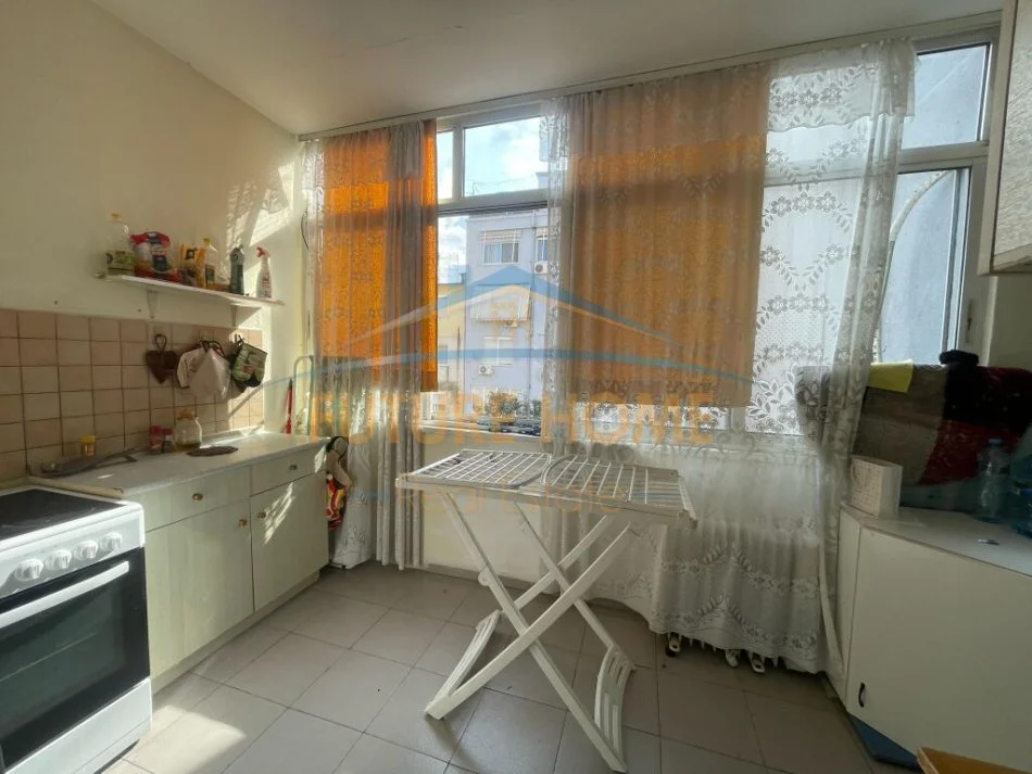 Tirane, shitet apartament 2+1 Kati 4, 93 m² 187.000 € (Vasil Shanto)