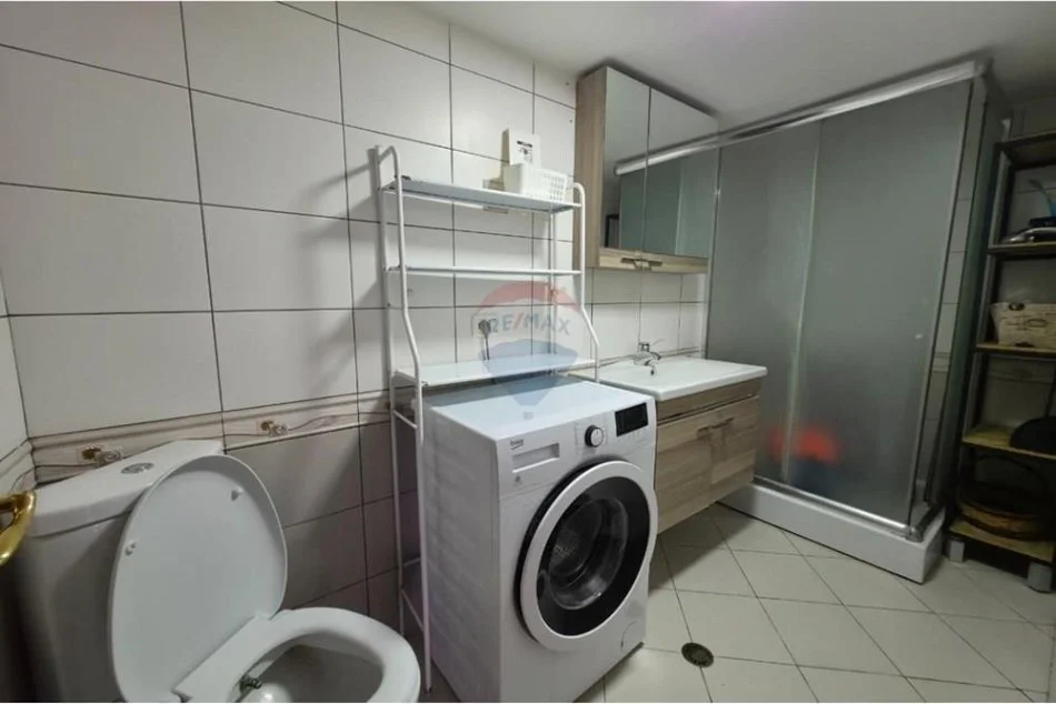 Tirane, jepet me qera apartament 2+1+Aneks+Ballkon Kati 3, 100 m² 750 € (Prane PAllatit me Shigjeta)